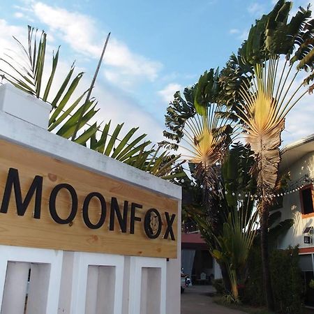 Moon Fox Cafeinn Art & Gallery Ubon Ratchathani Exterior foto