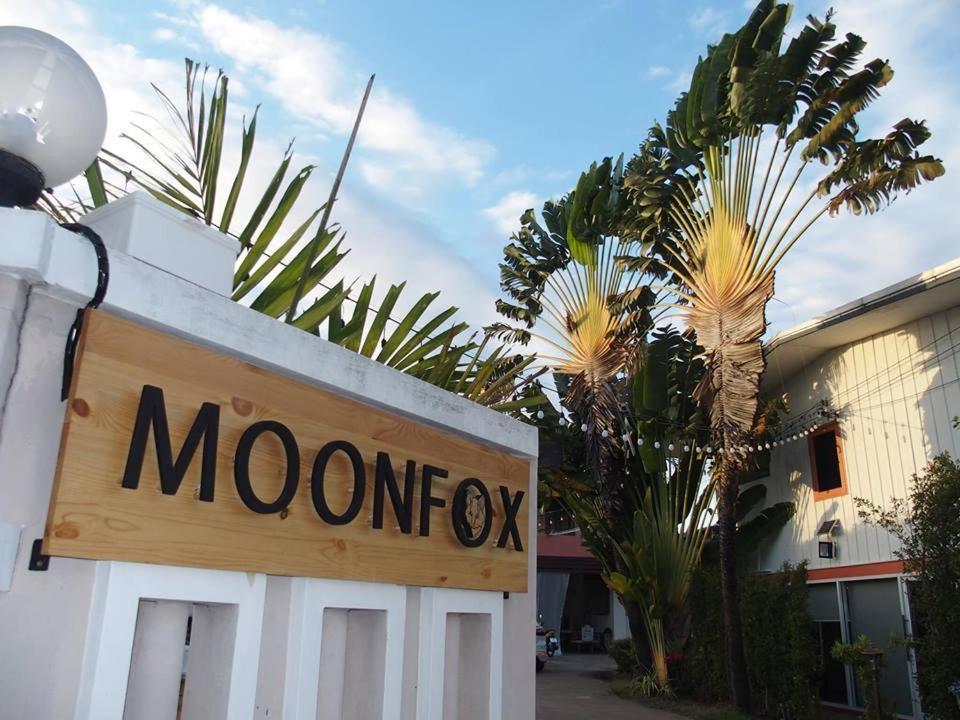 Moon Fox Cafeinn Art & Gallery Ubon Ratchathani Exterior foto